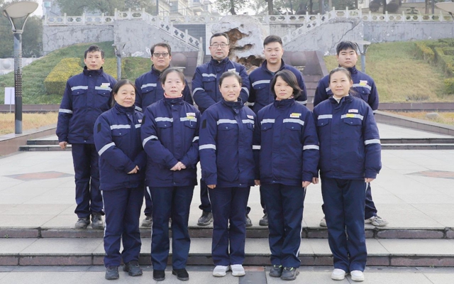 喜報(bào)！全國(guó)表彰，股份公司猇亭片區(qū)電解四班榜上有名！